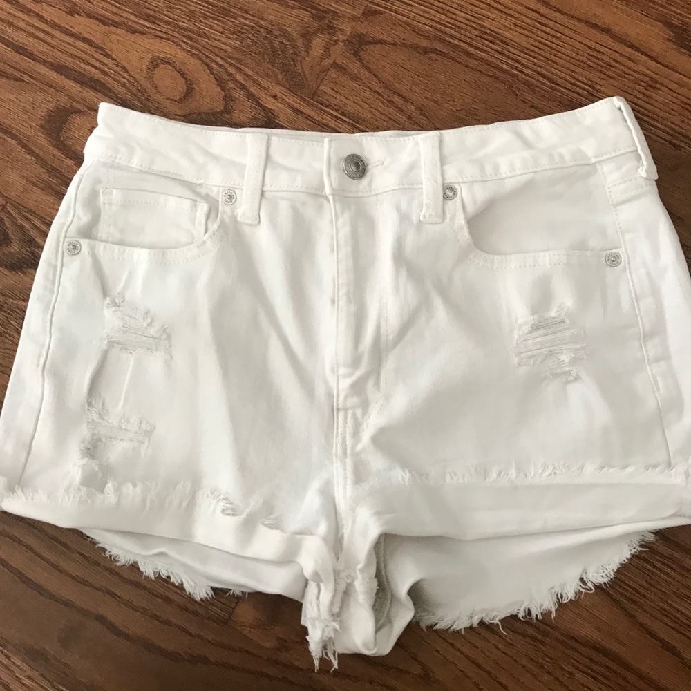 American Eagle - White denim MOM shorts